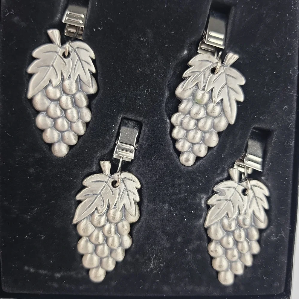Metalla Prodyne Pewter Grape Cluster Tablecloth Weights Set of 4 New